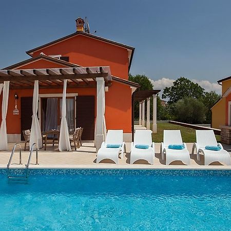 Villas Vilanija Умаг Экстерьер фото