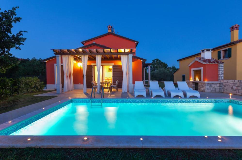 Villas Vilanija Умаг Экстерьер фото